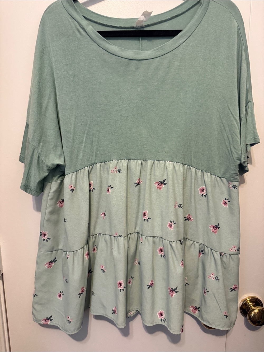 Women's Sage Green Floral Tiered Short Sleeve Tunic top